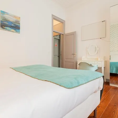 Times Apartment *