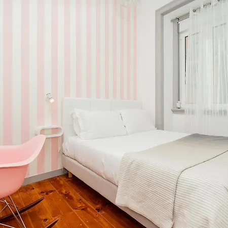 Times Apartment *